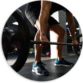 PVC Schuimplaat Muurcirkel - Mens - Spieren - Schoenen - Oefening - Sporten - Fitness - Sportschool - Gewichten - 70x70 cm Foto op Muurcirkel (met ophangsysteem)