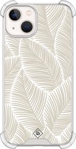 Casimoda® hoesje - Geschikt voor iPhone 13 - Palmy Leaves Beige - Shockproof case - Extra sterk - Siliconen/TPU - Bruin/beige, Transparant