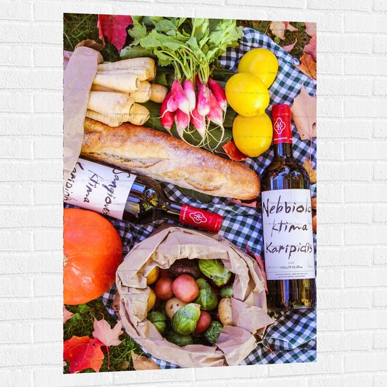 Muursticker - Picknicken - Kleed - Wijn - Drank - Bladeren - Groentje - Brood - Fruit - Wijnflessen - 80x120 cm Foto op Muursticker