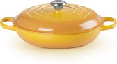 Bol.com Le Creuset Braadpan Signature Campagnard Nectar – Ø 30 cm / 35 Liter – Brede Lage Stoofpan – In Honinggele Nectar Tint –... aanbieding