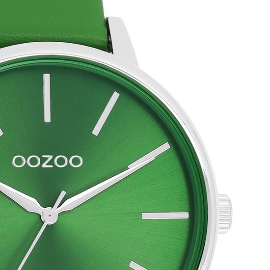 OOZOO Timepieces Zilverkleurige OOZOO horloge met groene leren