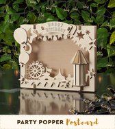 Woodypost - Houtenpuzzel - Miniatuurbouw - 3D - Postkaart - Party popper