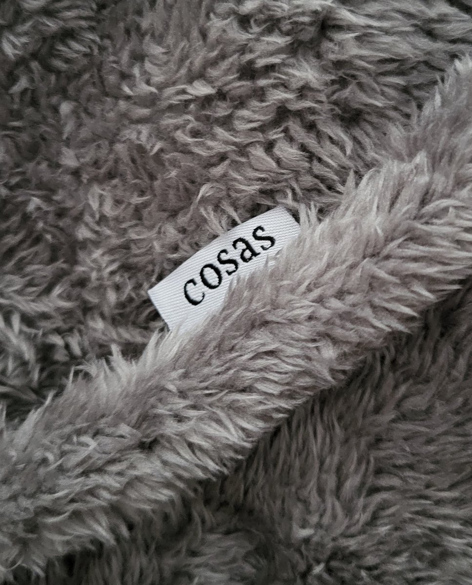 Fleece Deken met Mouwen - Plaid met Mouwen - Hoodie Deken - Hoodie Blanket - Huggle Hoodie - Snuggle Hoodie - Dekens - TV Deken - Grijs - Dames en Heren - Volwassenen - 180x130 cm - Noodpakket - Kerstcadeau - Snuggie Moment — cadeau in Wonen & Interieur - foto 6