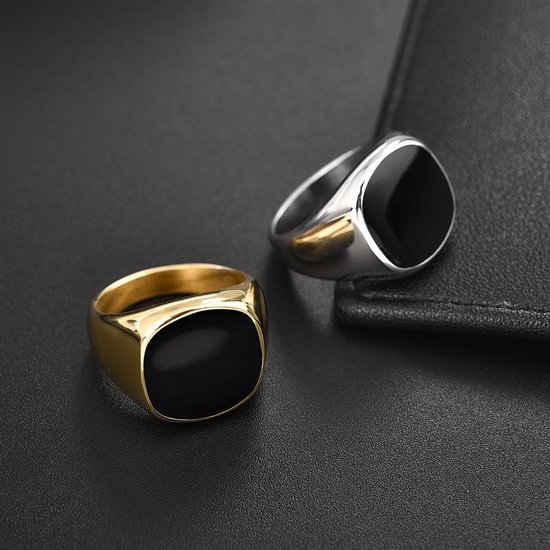 Zegelring Heren Zilver kleurig met Zwarte Steen - Staal - Ring Ringen Mannen - Cadeau voor Man - Mannen Cadeautjes - TrendFox