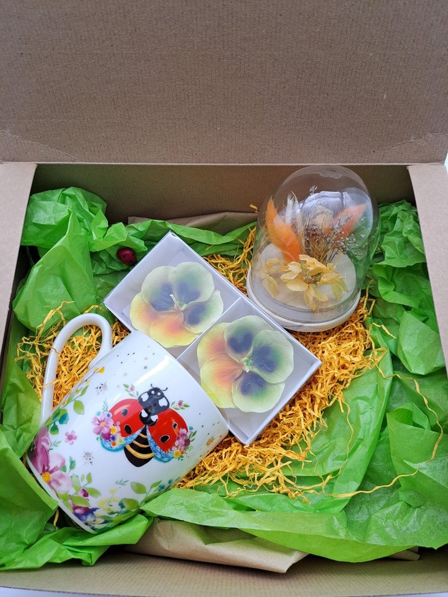Cadeau Set Vrouw – Mok met Kaars & Droogbloemen – Origineel Geschenk voor Mama, Vrouw of Vriendin