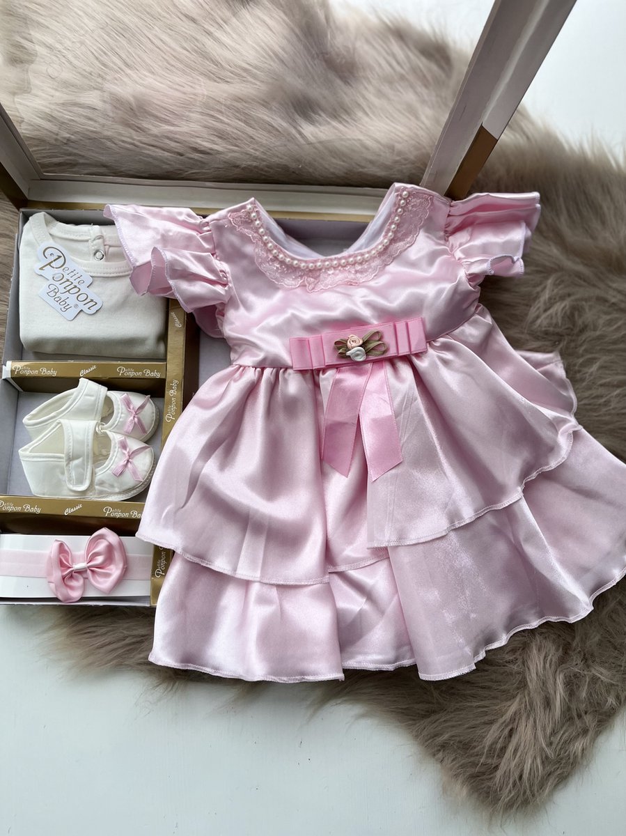 Goedkoopste luxe feestjurk-bruidsjurk-Baby jurk-doopjurk -dooppakje-onderhemd-haarband-schoentjes- pasgeboren-new born-geschenkset -geschenkdoos-kraamcadeau-fotoshoot newborn-doopsel-4 delige set-roze kleur-maat 56/62 (0 tem 4 maanden