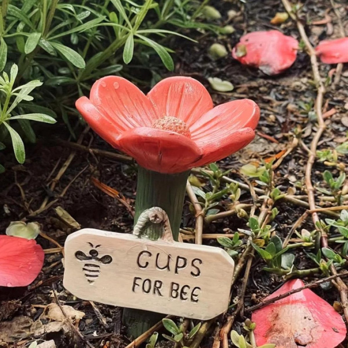 Bijen Watervoorziening Tuin - Drinkbakken - Vogeldrinkbakken - Elegante bloemvorm - Tuindecoraties - huisdieraccessoires - Bloemvormige Keramische Kom - Buiten Voederstation voor Bijen en Vlinders met Gestructureerd Midden - rood - 6.5x6.5x10cm