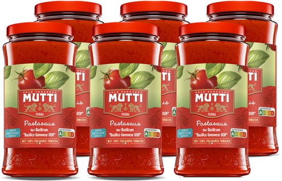 Zes glazen potten met rode pastasaus, met het label "Mutti Parma Pastasaus met Basilicum Genovese DOP".
