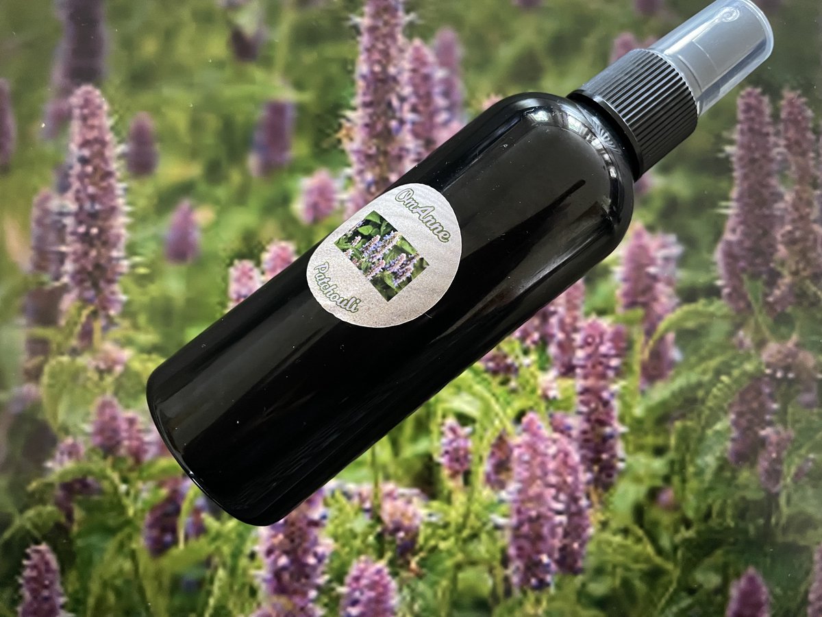 Deodorantspray Patchouli met magnesium 100 ml. Puur Natuur!! van OmAnne Prijs inclusief vezending !!