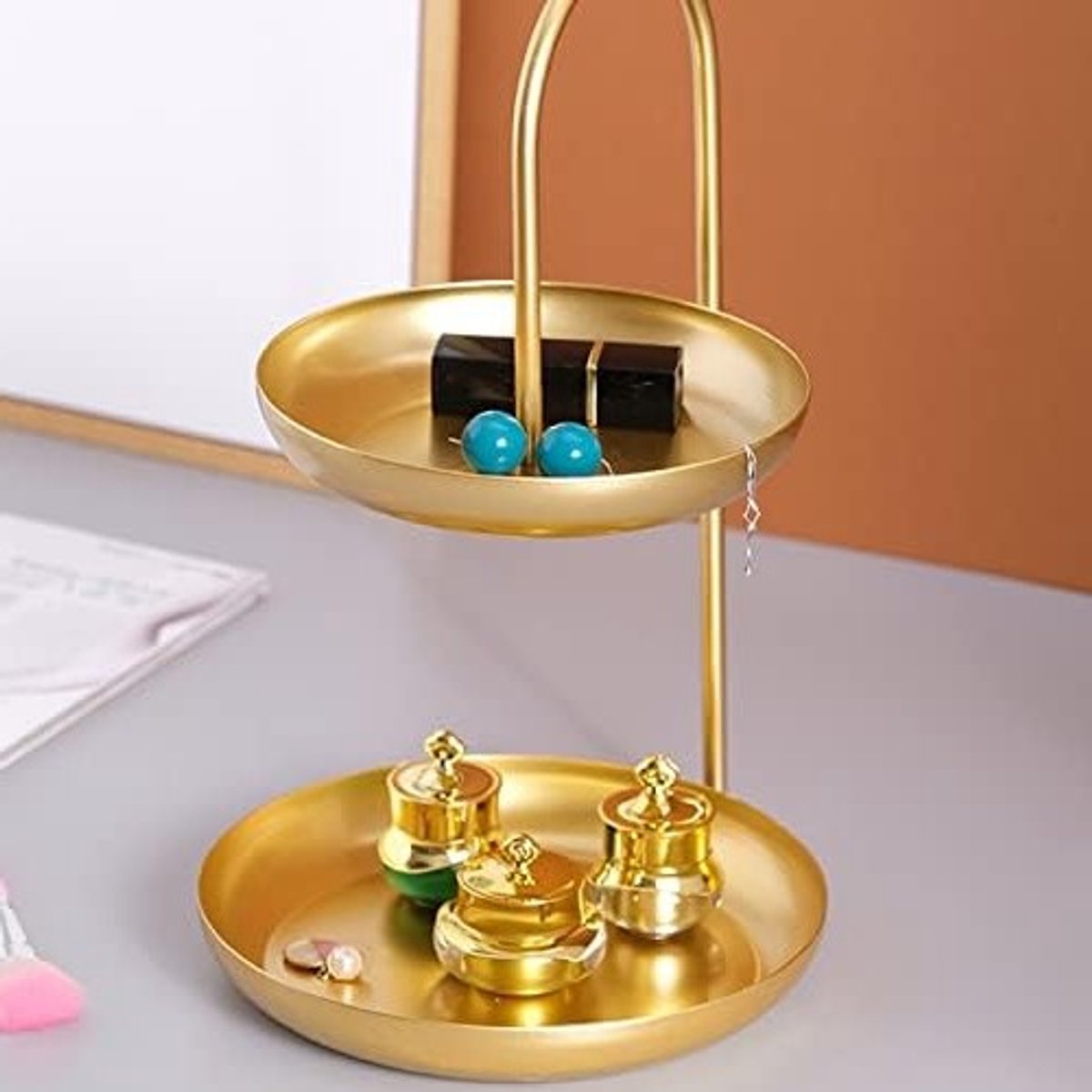 Elegante 2-laags metalen cupcake standaard voor het serveren van fruit, snacks en desserts in goudkleur