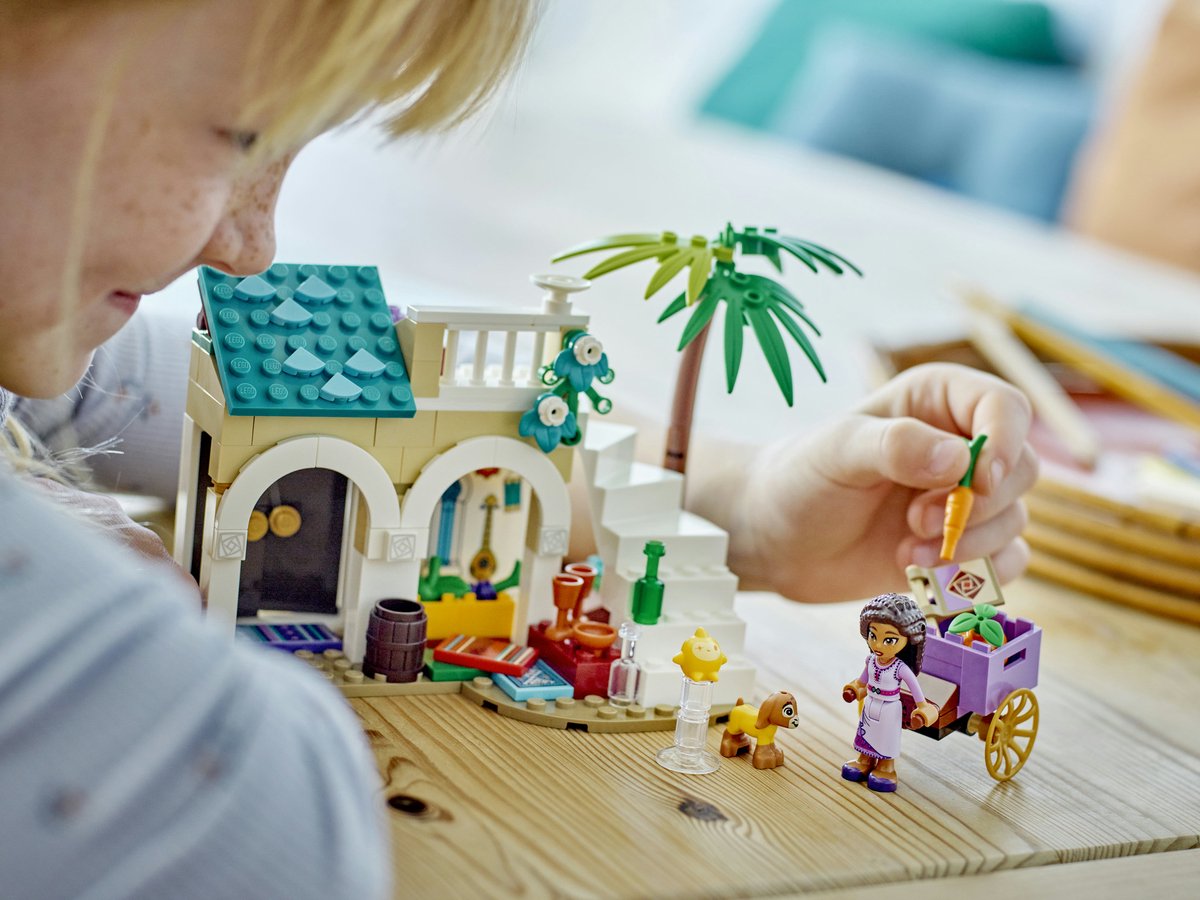 LEGO Disney - Asha in de stad Rosas Constructiespeelgoed thumbnail 3