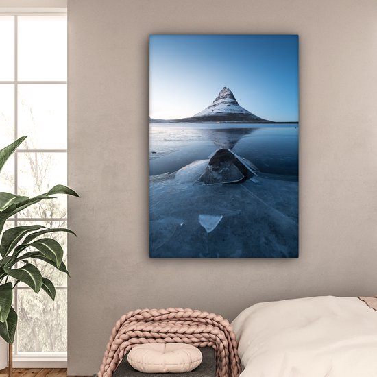 La montagne Kirkjufell à Snaefellsnes en Islande Toile 80x120 cm - Tirage photo sur toile (Décoration murale salon / chambre)