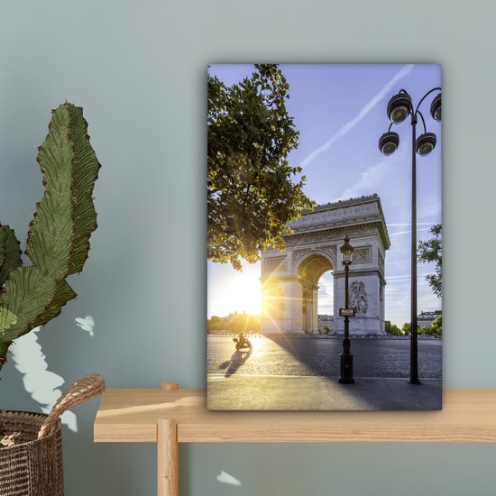 L'Arc de Triomphe à Paris au lever du soleil avec un ciel bleu clair Toile 20x30 cm - petit - Tirage photo sur toile (Décoration murale salon / chambre)