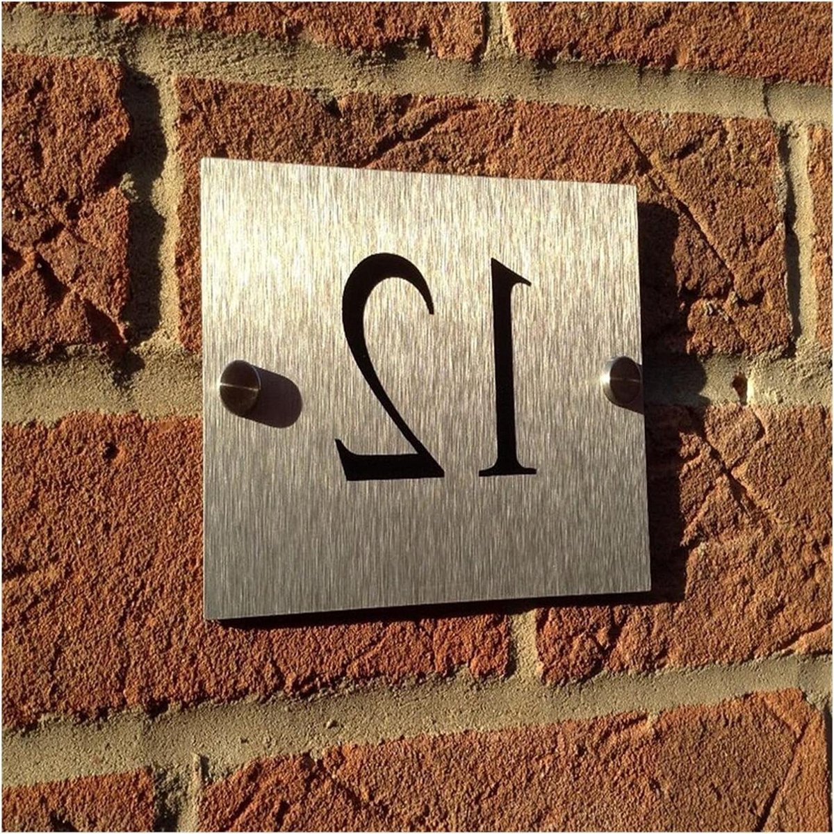 Huisnummer Plaat - Buitenbord Modern - Huis Identificatie - Geborsteld Aluminium - 25x15cm - Zilverkleurig