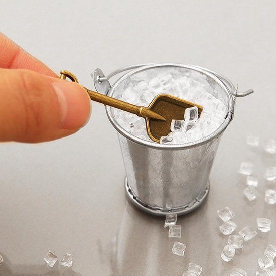 Miniatuur Tuingereedschap Set - Poppenhuis Accessoires - Miniatuur Decoratie - Vintage Metalen Afwerking - 4 x 4 x 7 cm — afbeelding 5
