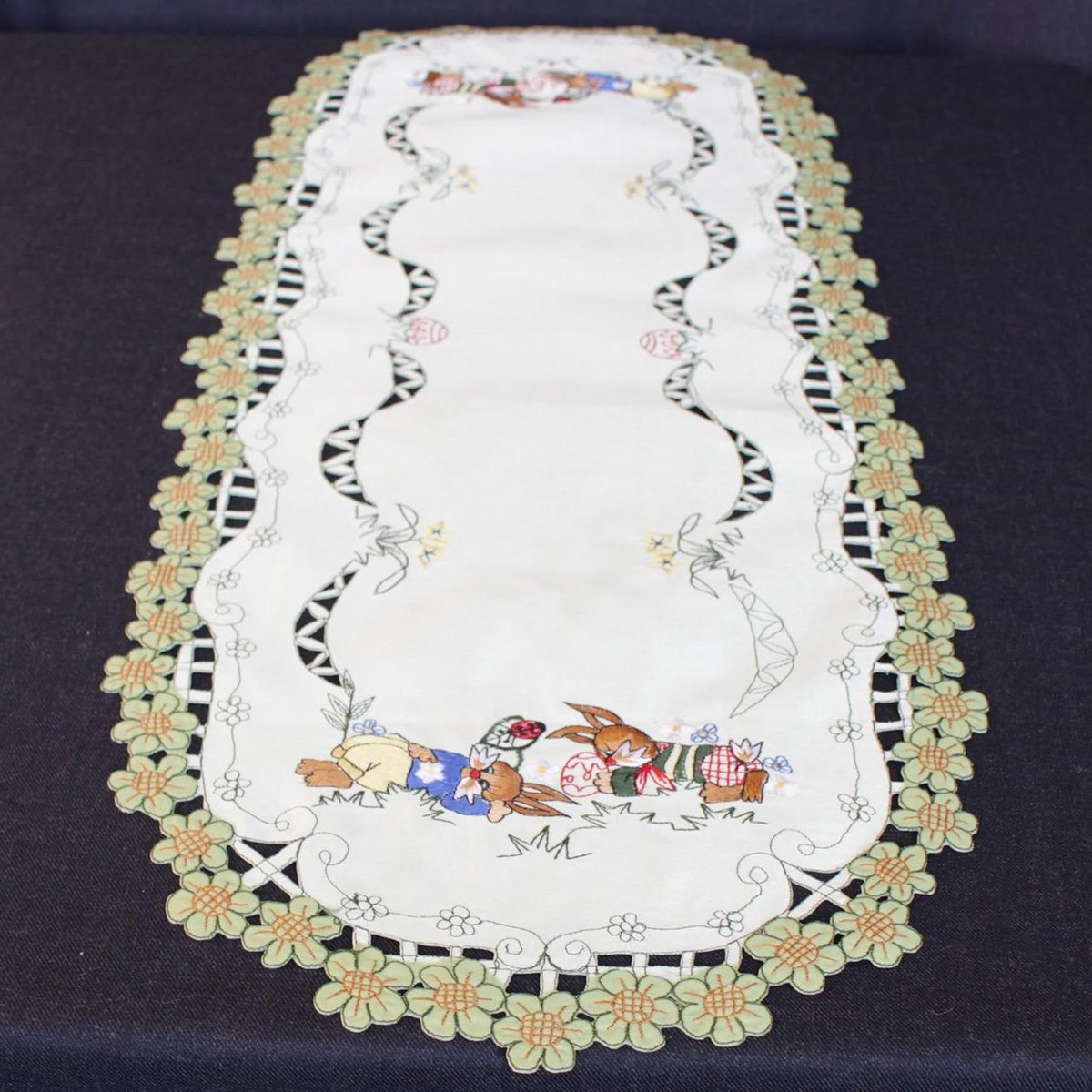 Tafeldecoratie - Loper - Feestelijke aankleding - Wit met motieven - 30x70cm - Wit