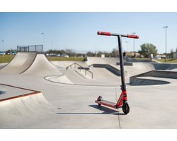 Stuntstep - Madd Gear MG1 Rood - Vanaf 5 jaar of 110 cm - Ultralicht pro deck - 100mm Wielen - Perfect Voor de Beginner