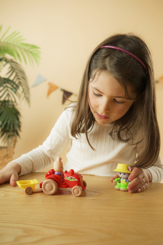 Klorofil Speelset Tuinieren - Tractor met Aanhangbare Kruiwagen, Tuindersoutfit met Gieter en Accessoires - Inclusief Brie Muisfiguur - Speelgoed vanaf 18 Maanden - Stimuleert Fantasie en Rollenspel van Klorofil — afbeelding 5