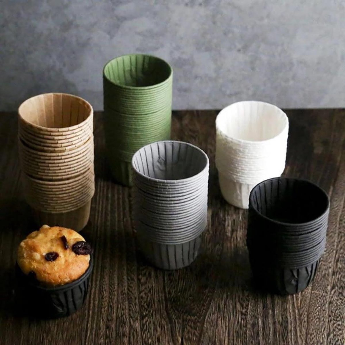 Muffin Bekers - Cupcake Vormpjes - Taarten Versieren - Handige Bakvormpjes - 50 Stuks - Geel