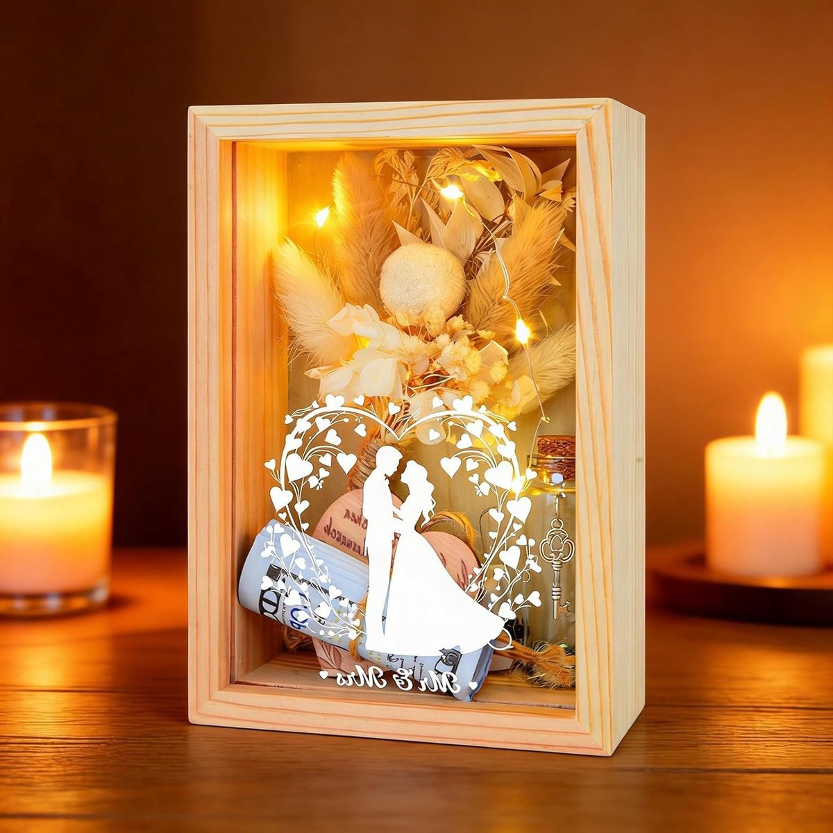 Houten bruiloftsgeschenkdoos met gedroogde bloemen, glazen fles en led-lichtsnoer voor unieke herinneringen, perfect als geldcadeau voor bruid en bruidegom