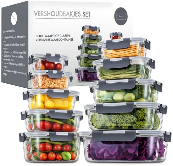 Ensemble de 10 boîtes de conservation en verre remplies de divers aliments, avec couvercles.
