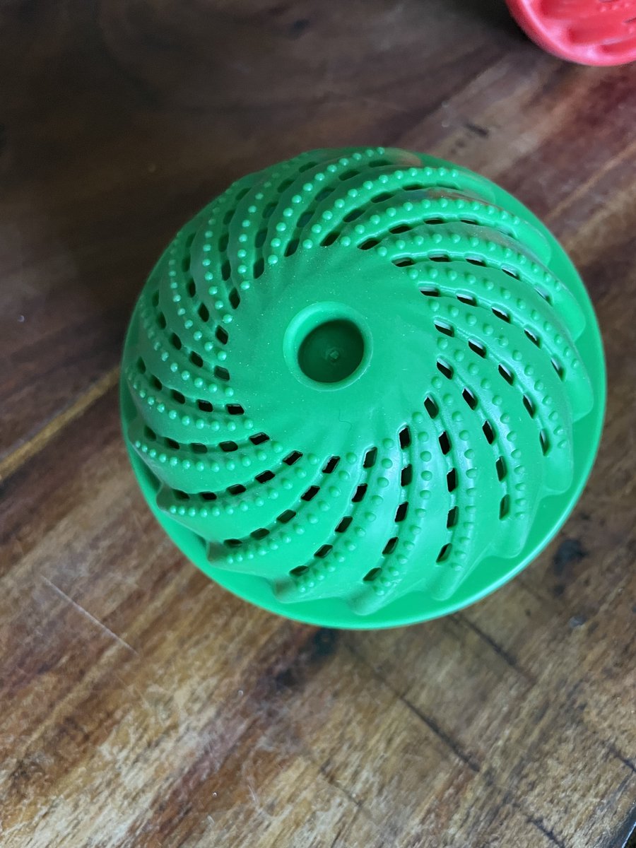 Wasbol voor 1500 wasbeurten zonder wasmiddel!! Rood, groen of zwart, u krijgt er een shampoobar bij! van OmAnne Prijs inclusief verzending!!