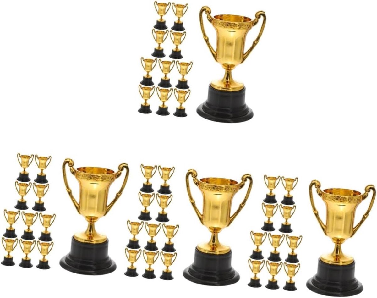 Kleine Trofee - Beker Speelgoed - Wedstrijdprijs - Gevormd Speelfiguur - 8.50x5x4.60Cm - Goud