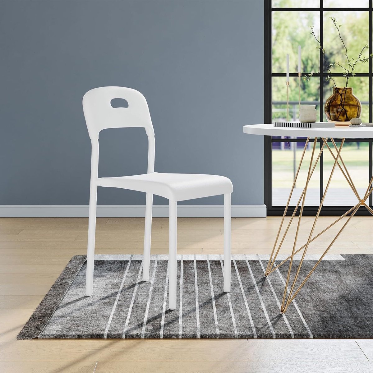 HOERFURIY Moderne Eetkamerstoel - Stapelbaar - Kunststof Zitting met Metalen Poten - Voor Binnen & Buiten - Design Keukenstoel - Wit - 1 Stuk