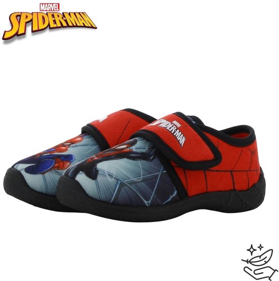 Paar rode Spiderman pantoffels met Spiderman print, klittenbandsluiting en zwarte zool.