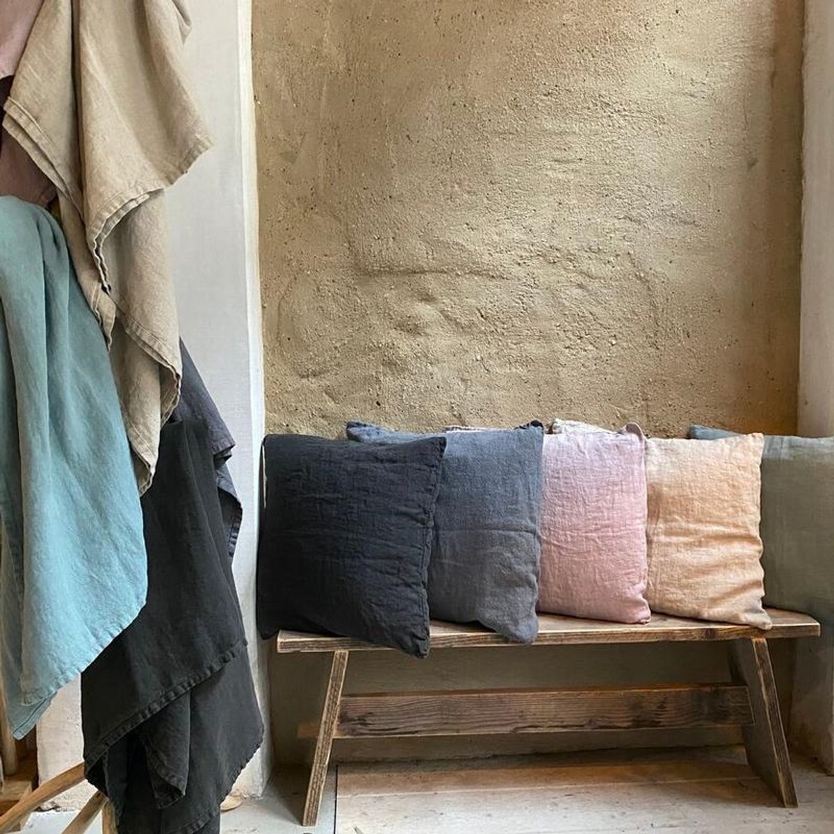 Homelinen | Fay Plaid & Kussensloop van Linnen