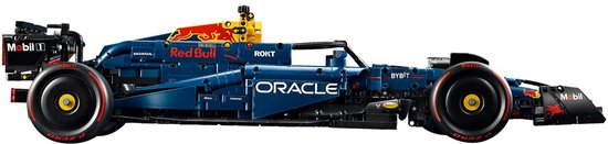 LEGO Technic Oracle Red Bull Racing F1 auto in donkerblauw met gele en rode accenten, zijaanzicht.