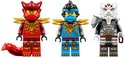 Drie NINJAGO actiefiguren: een rode drakenkrijger met staart, een blauwe ninja met zwaard en een witte krijger met hoorns en pantser.