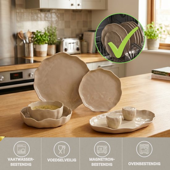 Taupe porseleinen servies in een keukenomgeving, met een groen vinkje voor vaatwasserbestendig.