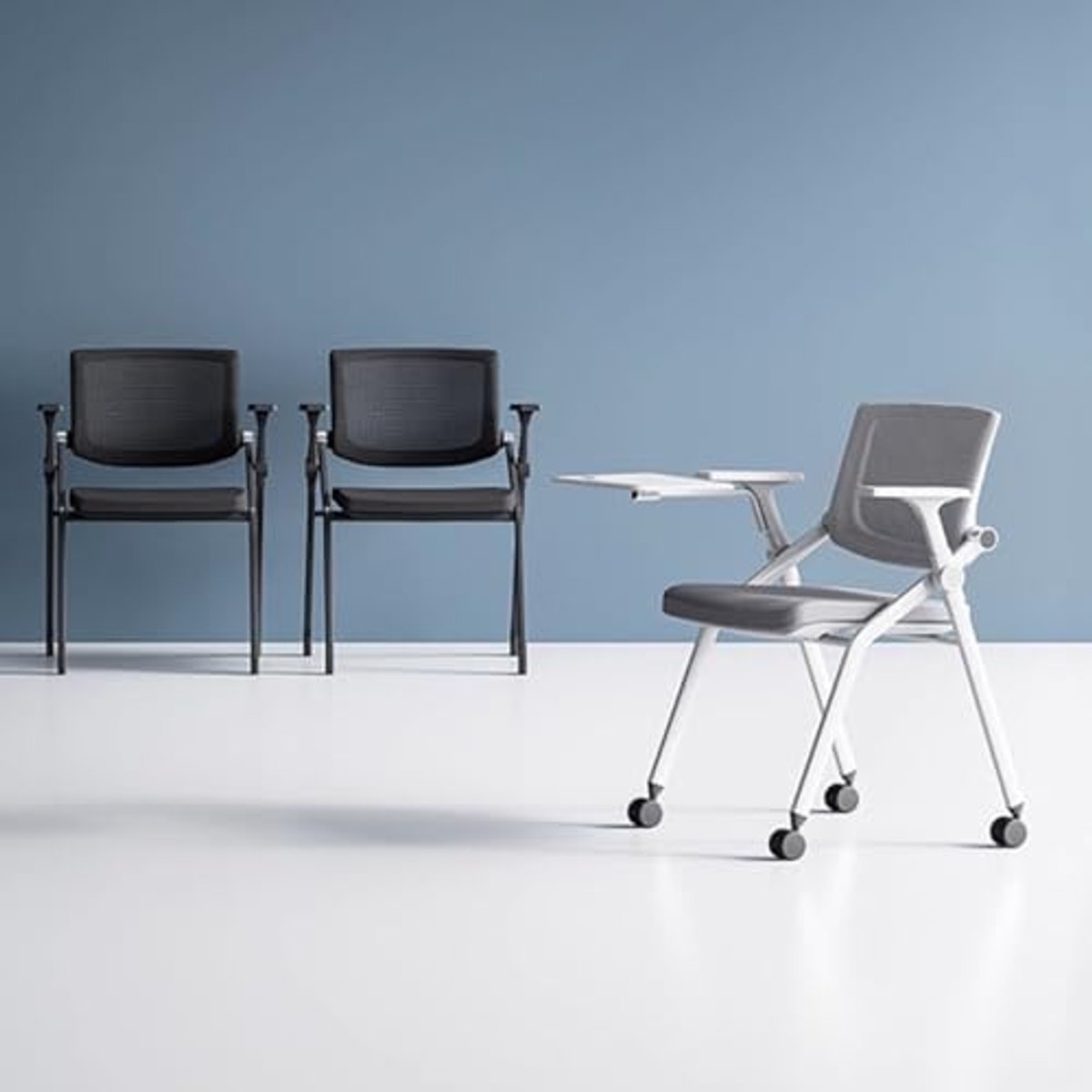 Ergonomische bureaustoel met armleuningen en lendensteun – comfortabele design conferentiestoel op wielen voor kantoor, vergaderruimte en thuiswerk – modern mid-century stijl – Mobili Bella