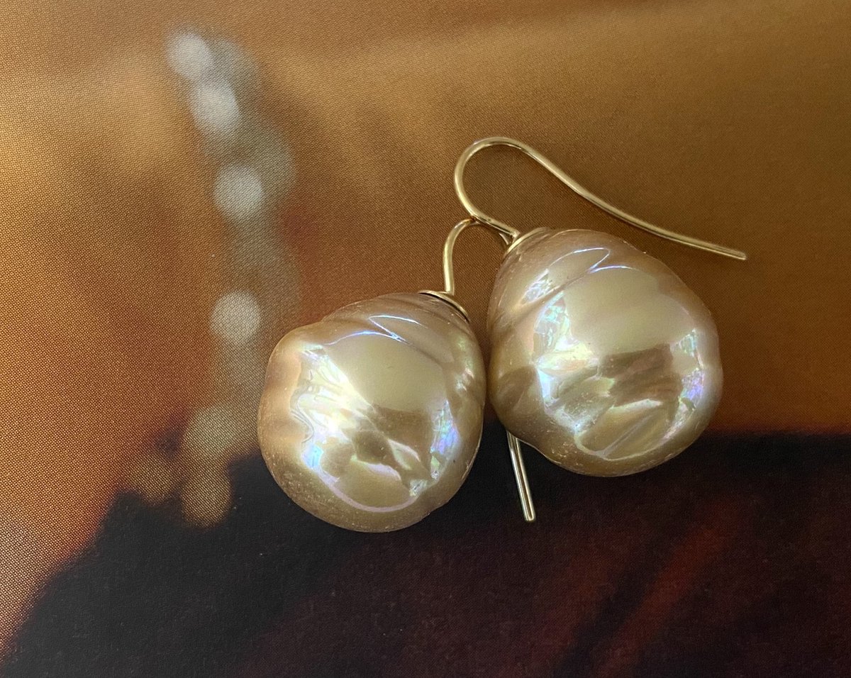 Barok parel oorbellen groot goud/goud