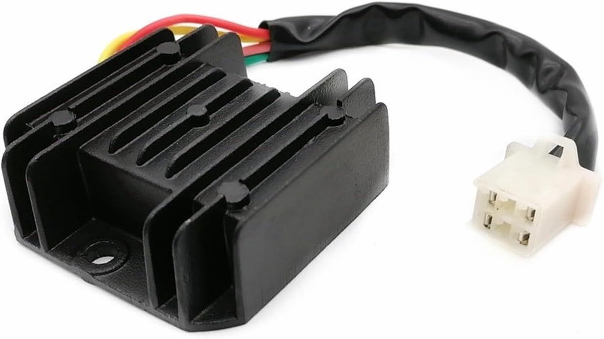 Spanningsregelaar Gelijkrichter - Motor Onderdeel - Motor Stabiliseren - Efficiënte Warmteafvoer - 12 Volt - Zwart
