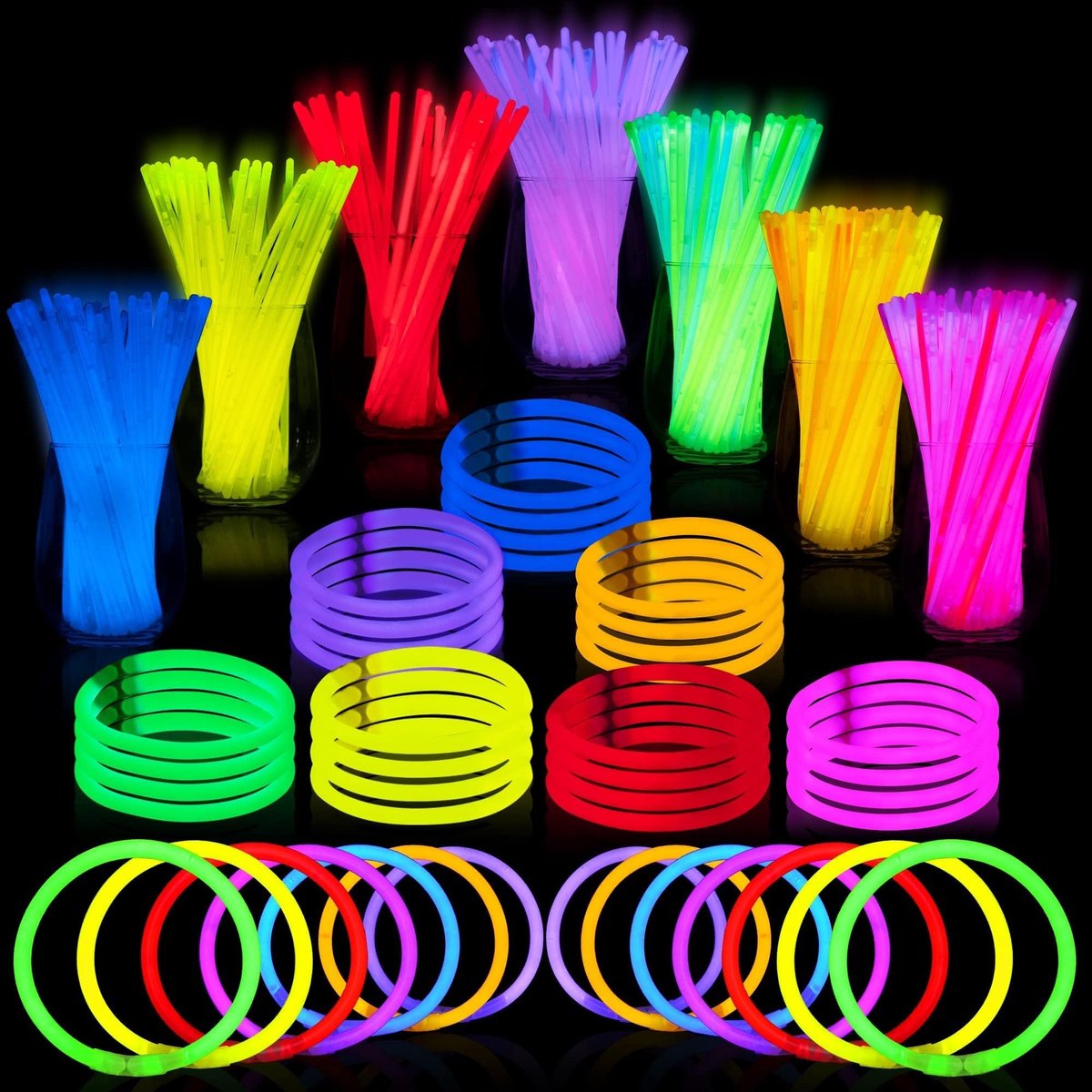 JOYIN 300 stuks Glow Sticks Feestbenodigdheden, 8" (20cm) Glowsticks Party Glow in the Dark Light Up Sticks Armbanden en Kettingen Feestartikelen, Paasfeestbenodigdheden Pack Neon Festival