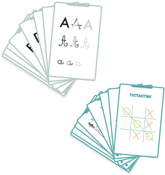 Twee stapels oefenkaarten; letters en TicTacToe, met blauw afgewerkte randen.