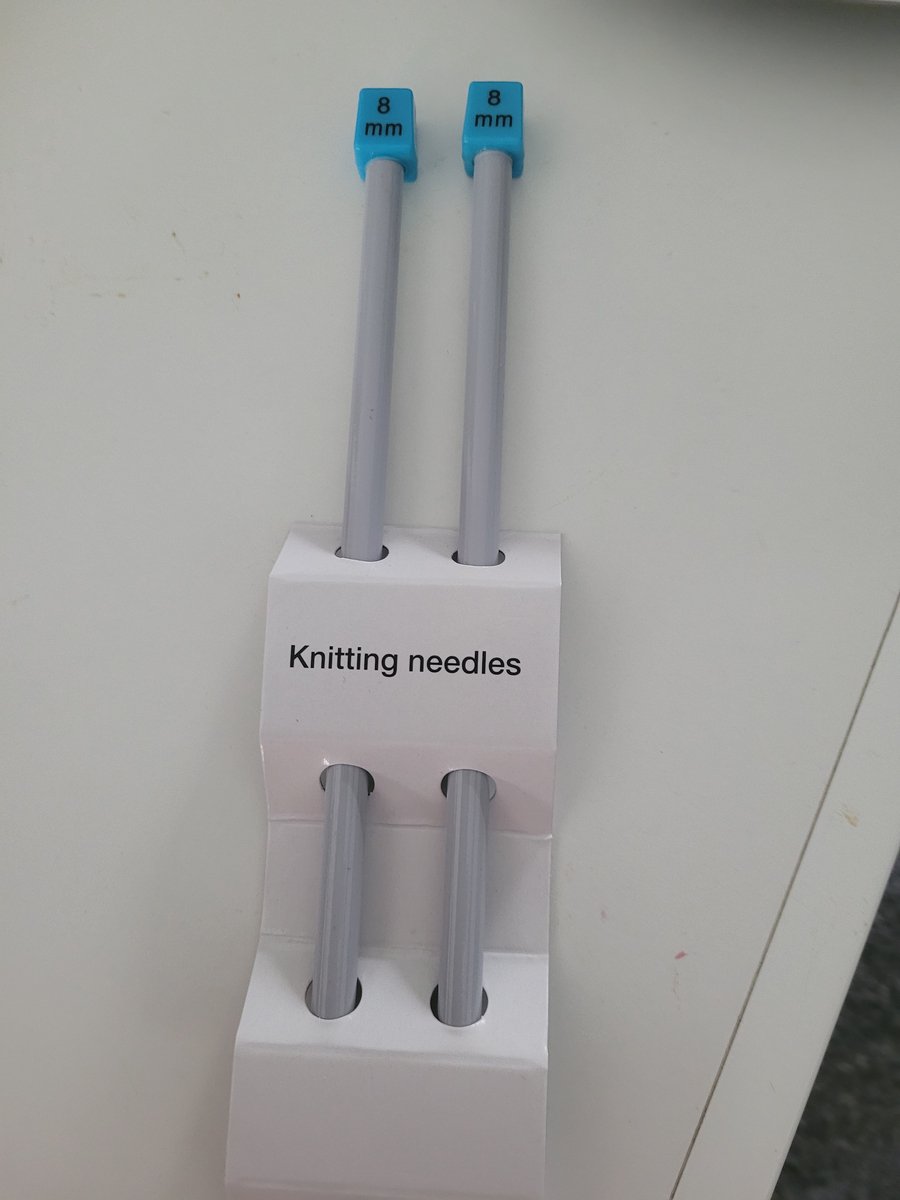 2 Breinaalden met knop - 8 mm