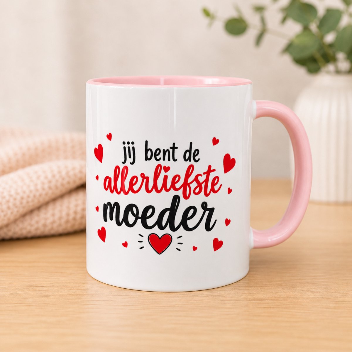 Jij Bent De Allerliefste Moeder Mok – Roze Koffiemok met Hartjes – Cadeau voor Moeder – Keramische Mok 325ml – Vaatwasserbestendig