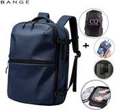 Blauwe BANGE rugzak met accessoires: regenhoes, vacuümpomp en een tas met compressie.