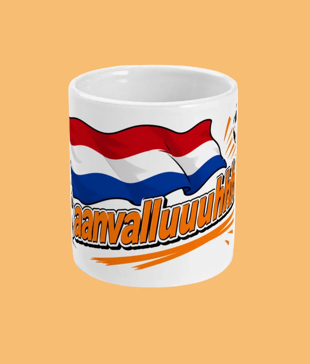 Mokster WK Mok Aanvalluhh – Grappige Oranje Supporter Mok – Nederlands Elftal Voetbal Cadeau – Keramische Koffiemok 325 ml