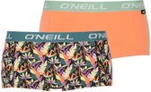 Set van twee shorties: één effen oranje met mintgroene band en één met tropische print en groene band.