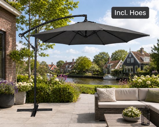 Grijze zweefparasol met stalen frame en kruisvoet. Inclusief hoes.
