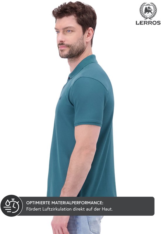 Zijaanzicht van een blauwe polo met donkerblauwe kraag en knopen, model