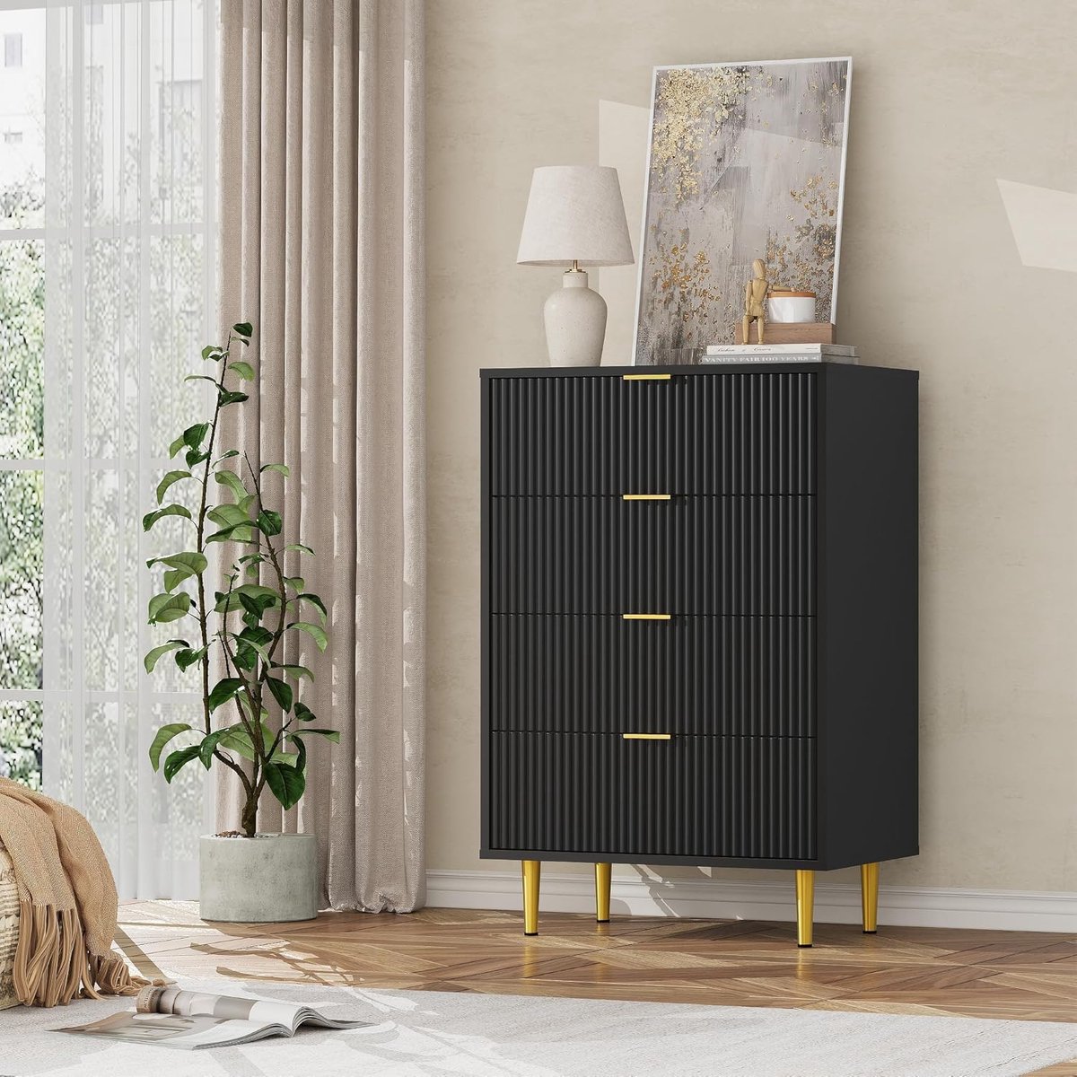 Modern Ladekast met 4 Laden - Stijlvol Ladekastje voor Slaapkamer en Woonkamer - Geribbelde Voorkant met Gouden Accentenen - Zwart