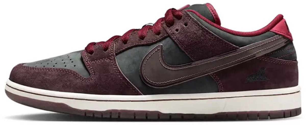 Nike SB Dunk Low Riot Skateshop Multikleur