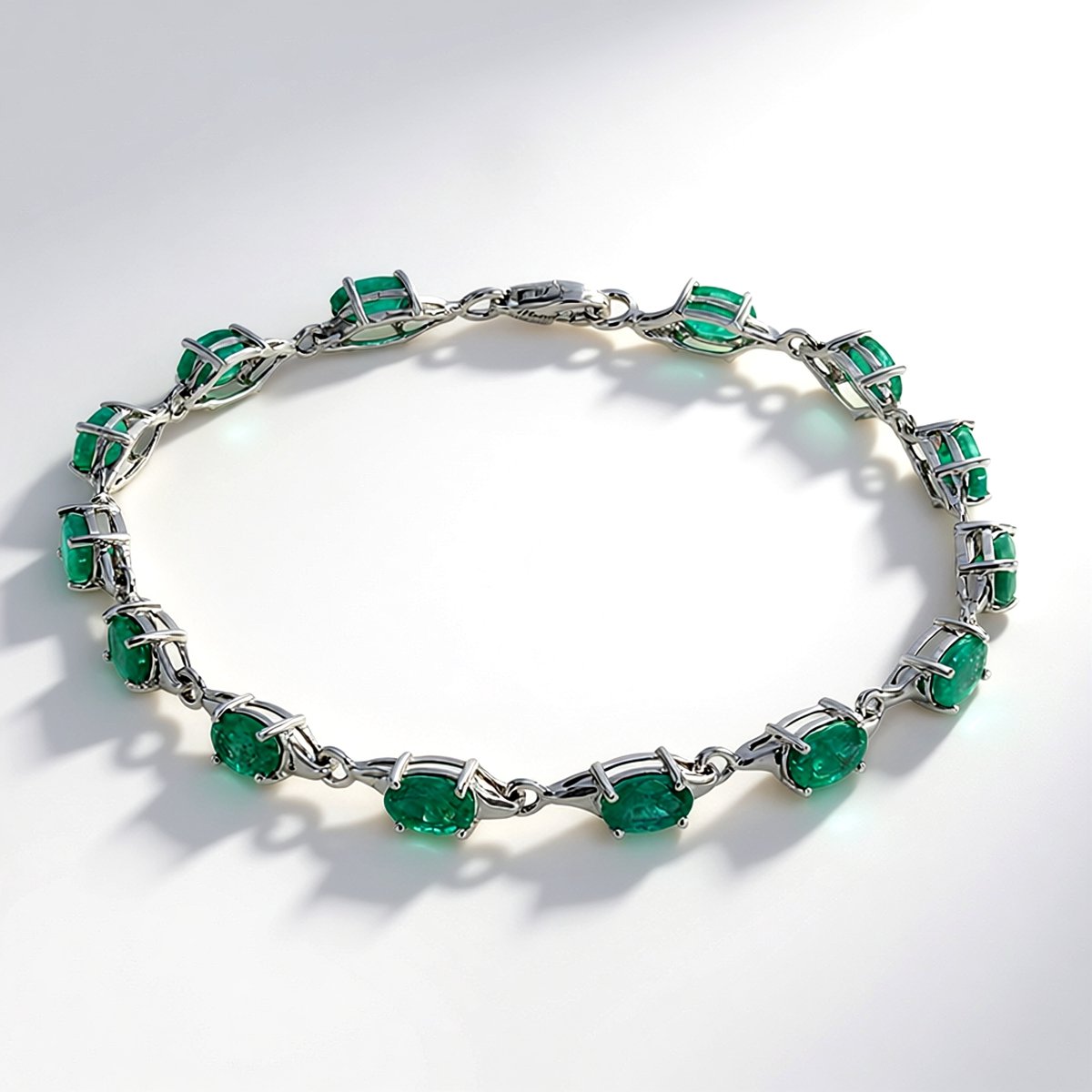 Cavill - Zilveren armband met 14 Zambia smaragden 6,42 ct - 925 Sterling Zilver - Ovaal geslepen edelstenen - Elegante dames armband