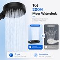 Zwarte douchekop met 200% meer waterdruk vergeleken met een standaard douchekop.