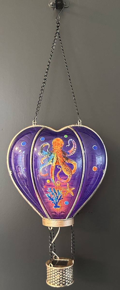 Decoratieve solarlamp hart met luchtballon " met flame LED " - Octopus print paars - kunststof - hangend model - hoogte 46 x 16 x 9.5 cm - Tuindecoratie - Tuinverlichting